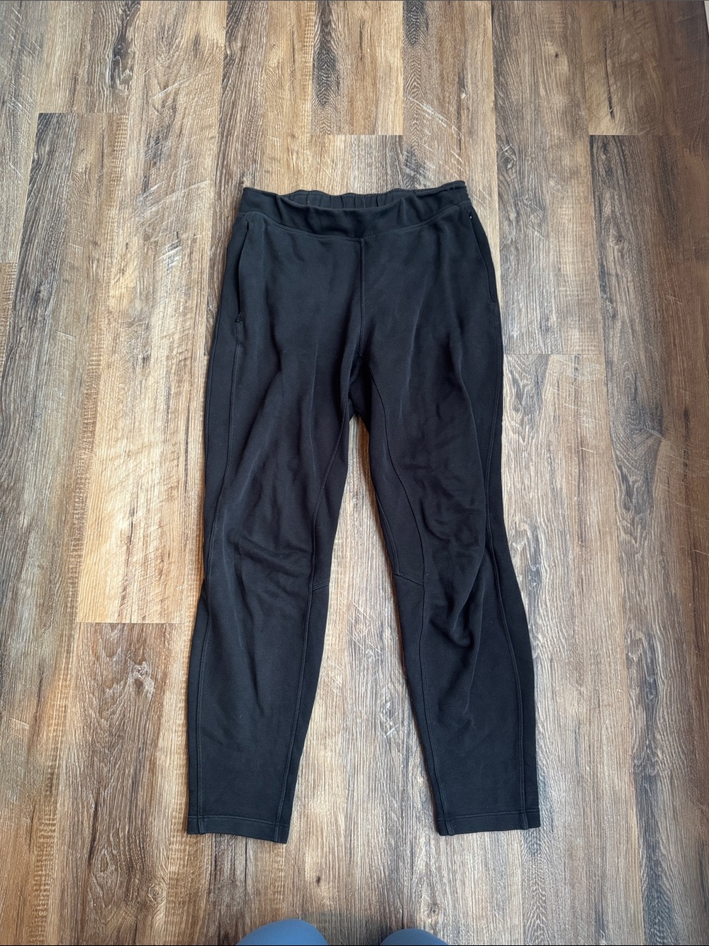 Lululemon black sweatpants/Joggers